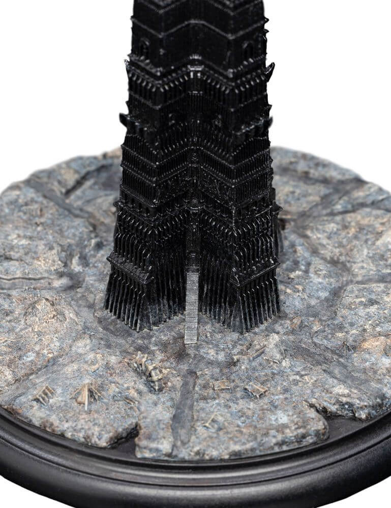 Lord of the Rings - Orthanc Statue - Heromic