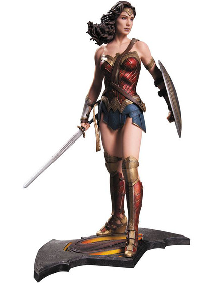 Batman v Superman: Dawn of Justice - Wonder Woman Statue